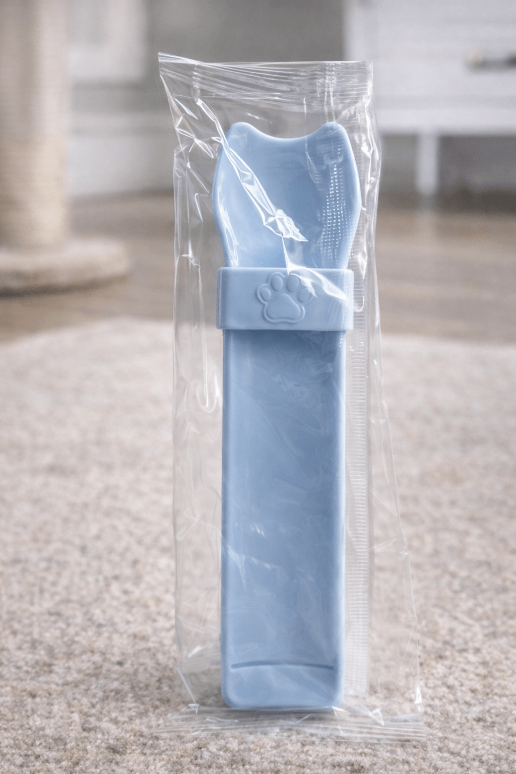 Cucchiaio spremi snack per gatti, strumento igienico per alimentare snack cremosi senza sprechi.